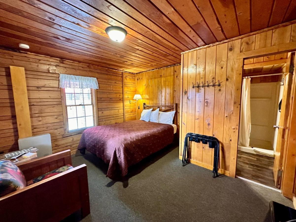 Yellowstone Cabins And Rv West Yellowstone Εξωτερικό φωτογραφία